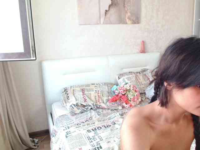 TheSluttyFox webcam