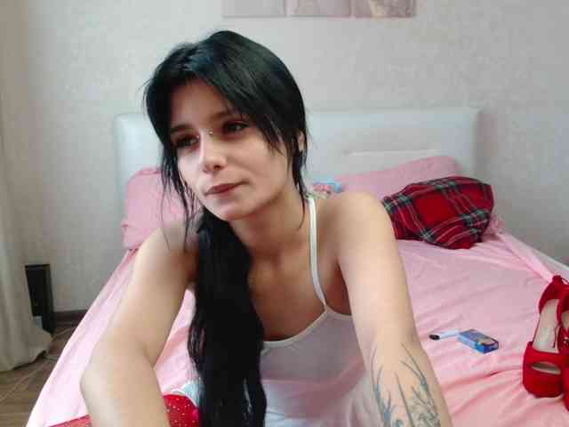 TheSluttyFox webcam