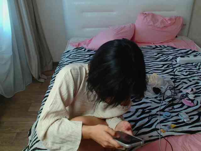 TheSluttyFox webcam