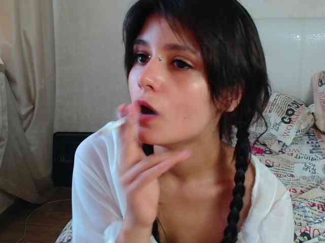 TheSluttyFox webcam