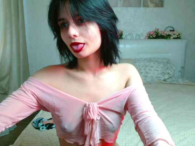 TheSluttyFox webcam