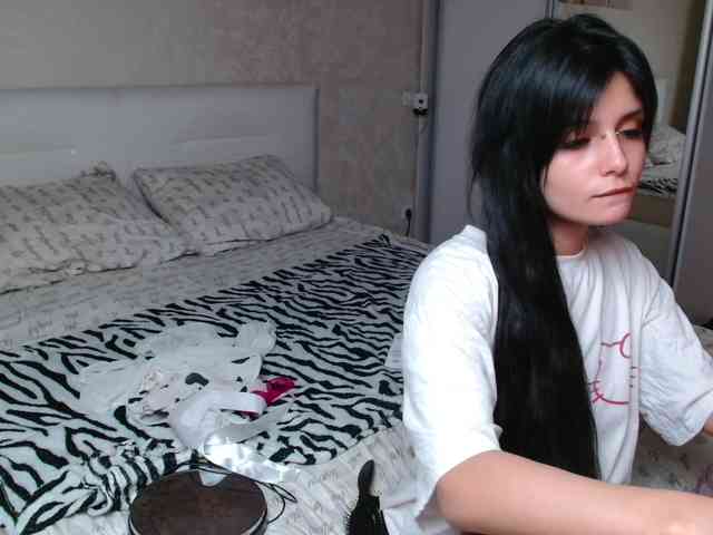 TheSluttyFox webcam