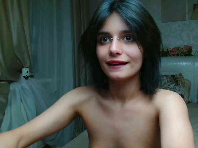 TheSluttyFox webcam