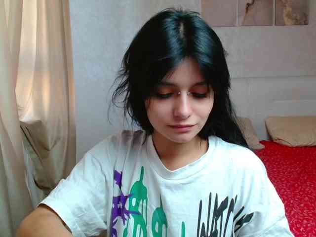 TheSluttyFox webcam