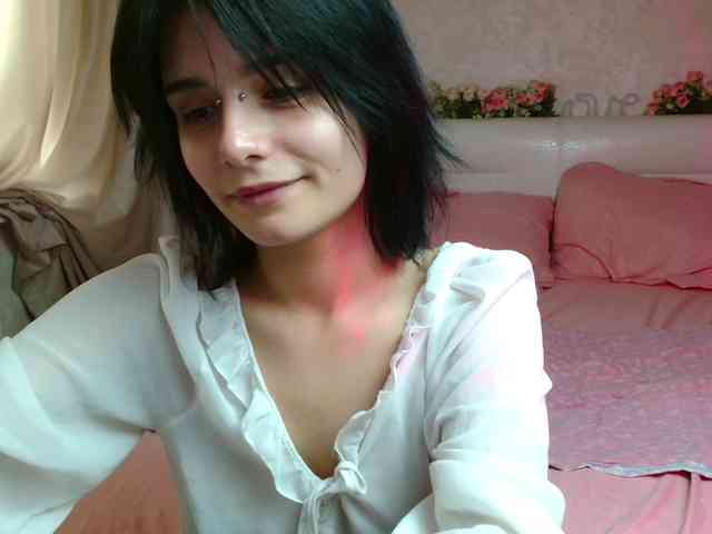 TheSluttyFox webcam