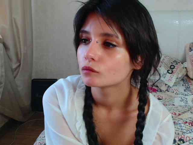 TheSluttyFox webcam