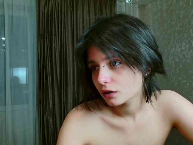 TheSluttyFox webcam