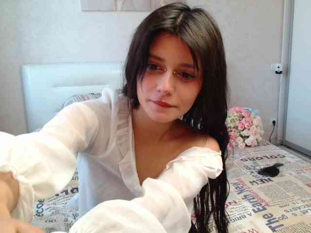 TheSluttyFox webcam