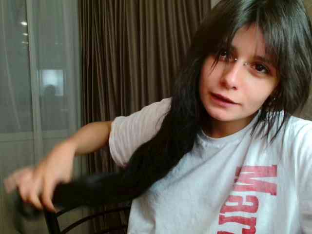 TheSluttyFox webcam