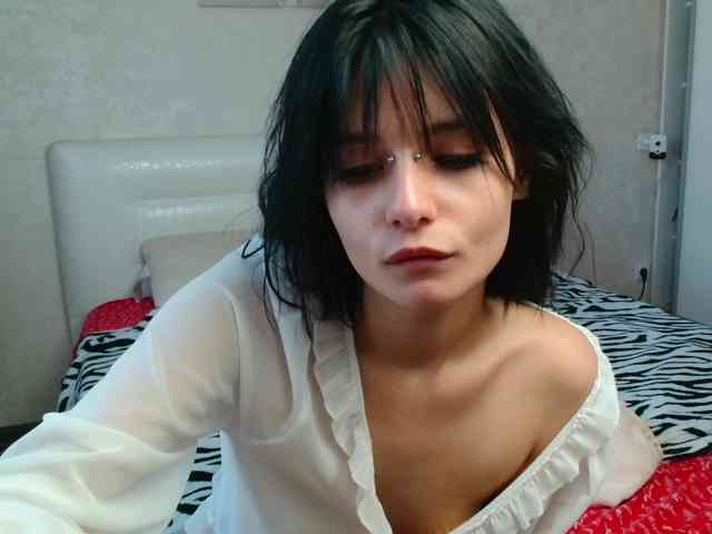 TheSluttyFox webcam