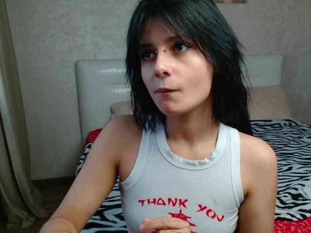 TheSluttyFox webcam