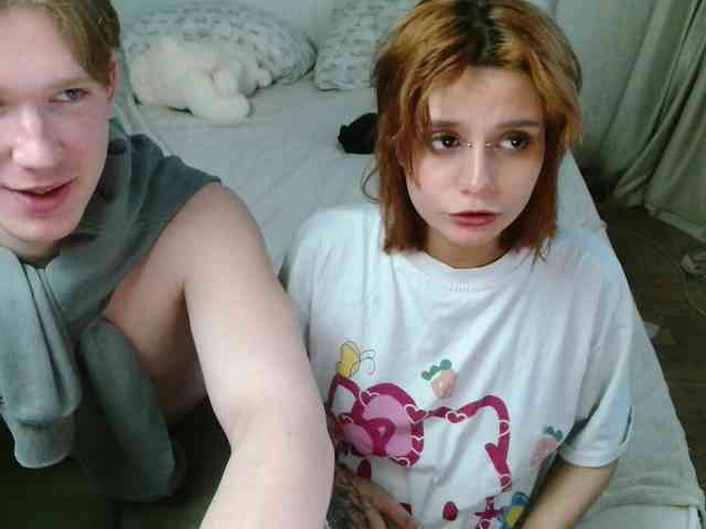 TheSluttyFox webcam