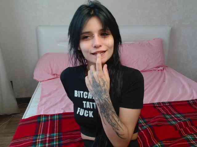 TheSluttyFox Sex Cam Show