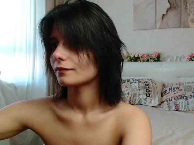 TheSluttyFox webcam