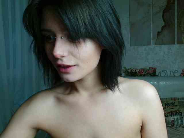 TheSluttyFox webcam