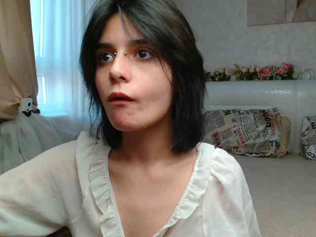 TheSluttyFox webcam