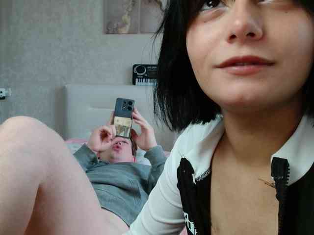 TheSluttyFox webcam
