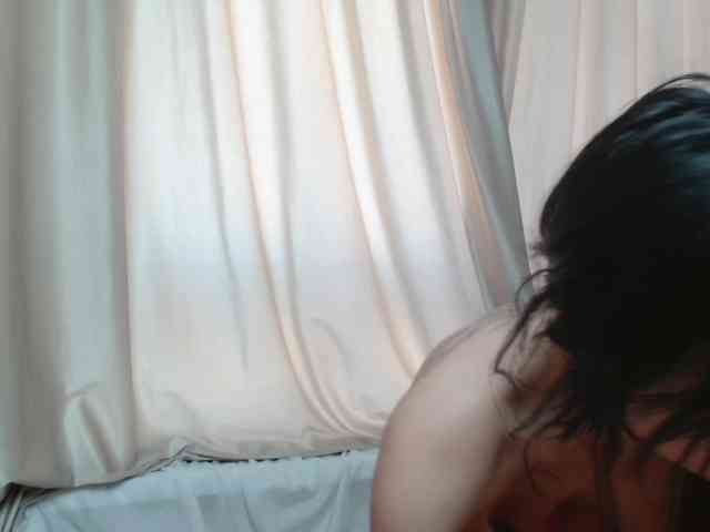 TheSluttyFox webcam