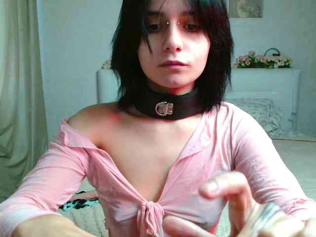 TheSluttyFox webcam