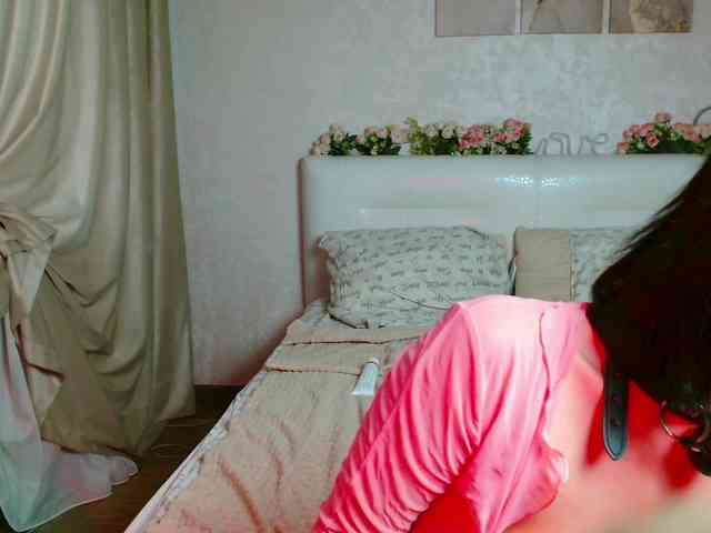 TheSluttyFox webcam