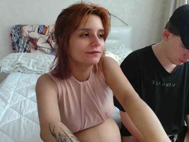 TheSluttyFox webcam