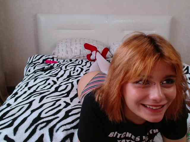 TheSluttyFox webcam