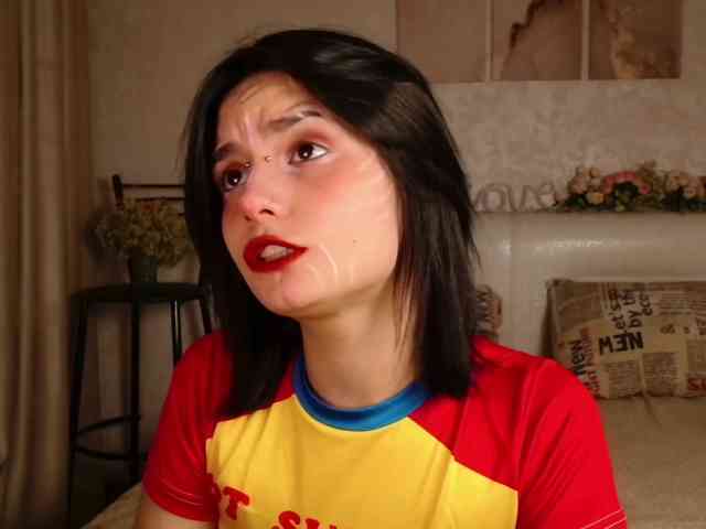TheSluttyFox webcam