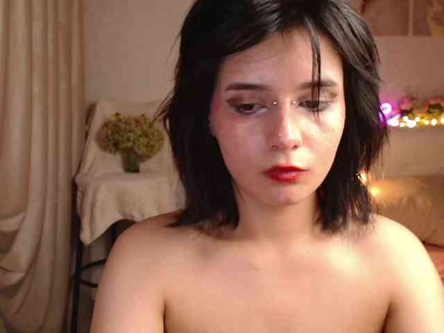 TheSluttyFox webcam