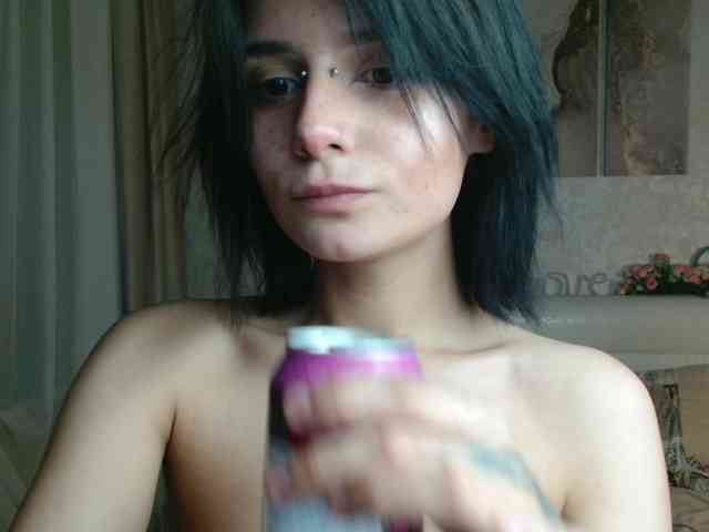 TheSluttyFox webcam
