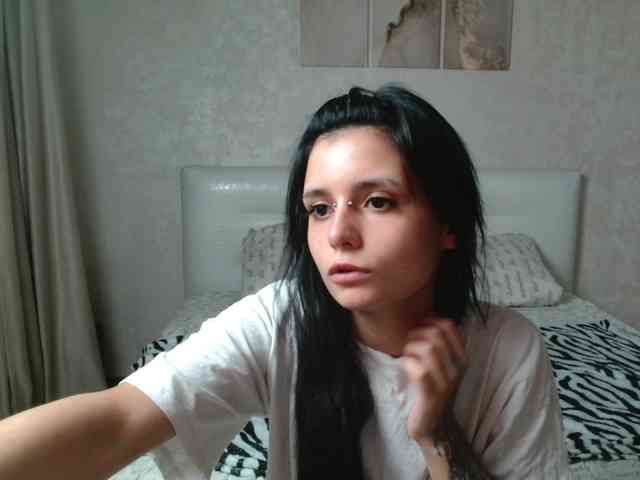 TheSluttyFox webcam