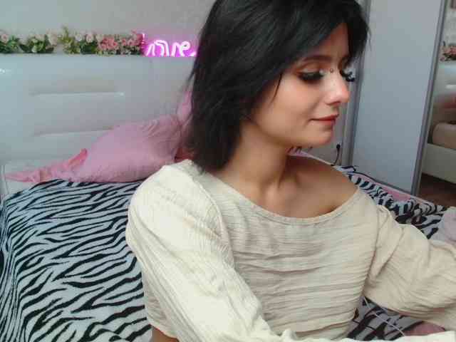 TheSluttyFox webcam