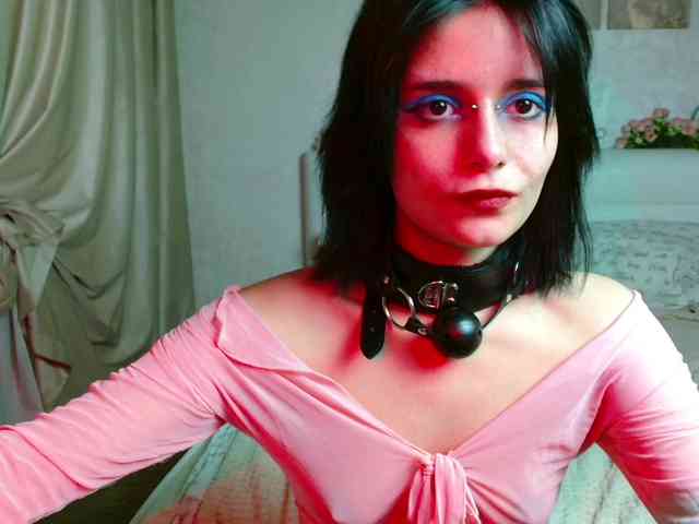 TheSluttyFox webcam