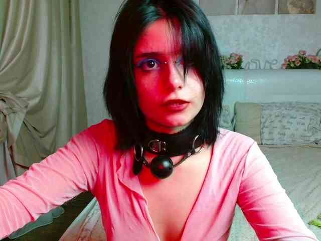 TheSluttyFox webcam