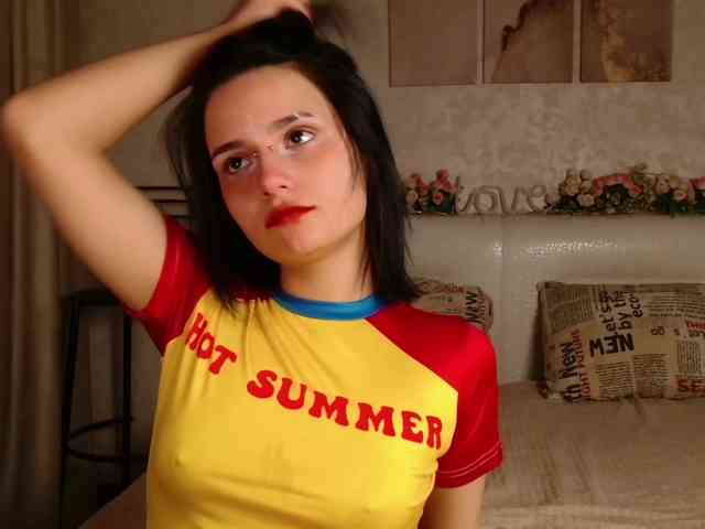 TheSluttyFox webcam