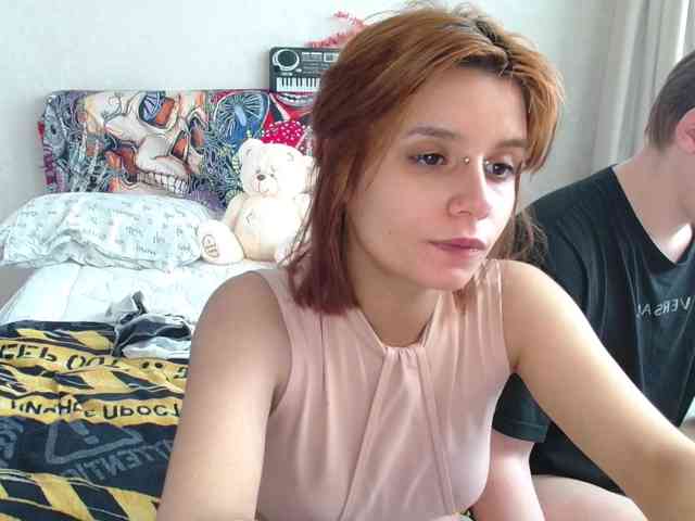 TheSluttyFox webcam