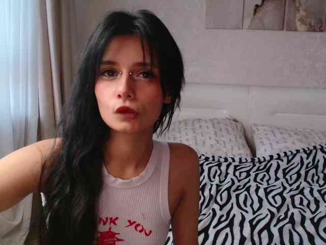 TheSluttyFox Sex Cam Show