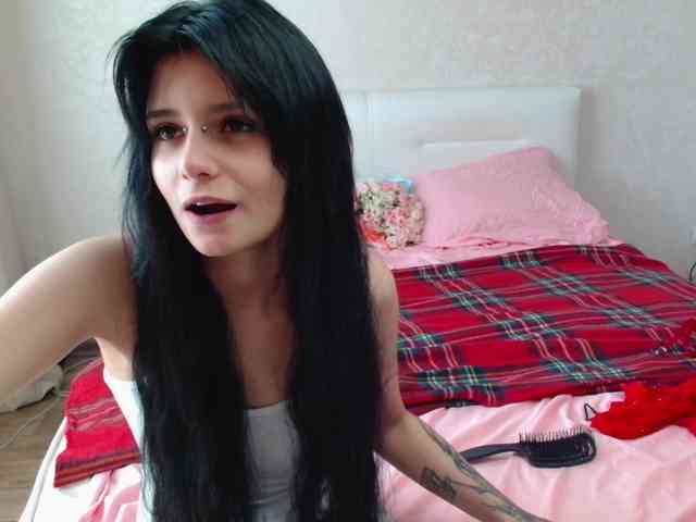 TheSluttyFox webcam