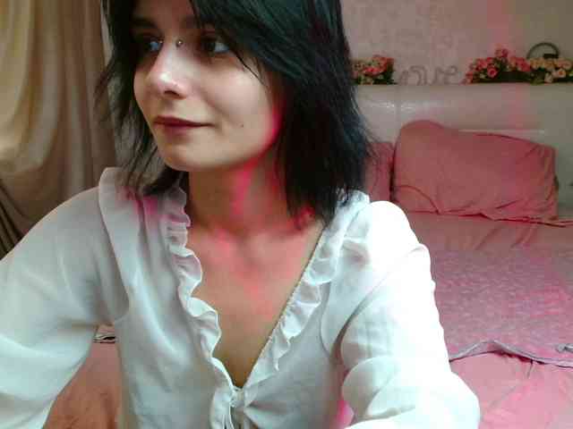 TheSluttyFox webcam