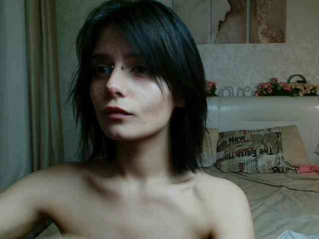 TheSluttyFox webcam