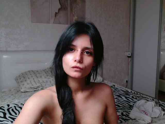 TheSluttyFox webcam