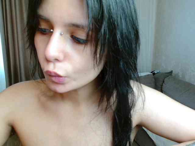 TheSluttyFox webcam