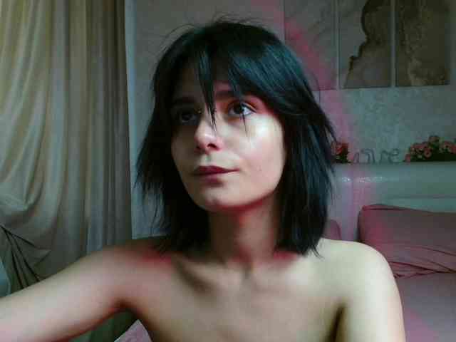 TheSluttyFox webcam