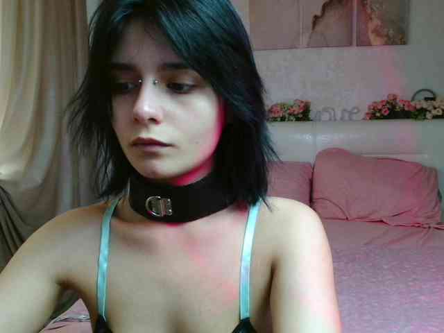 TheSluttyFox webcam