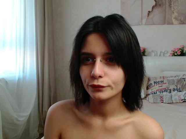 TheSluttyFox webcam