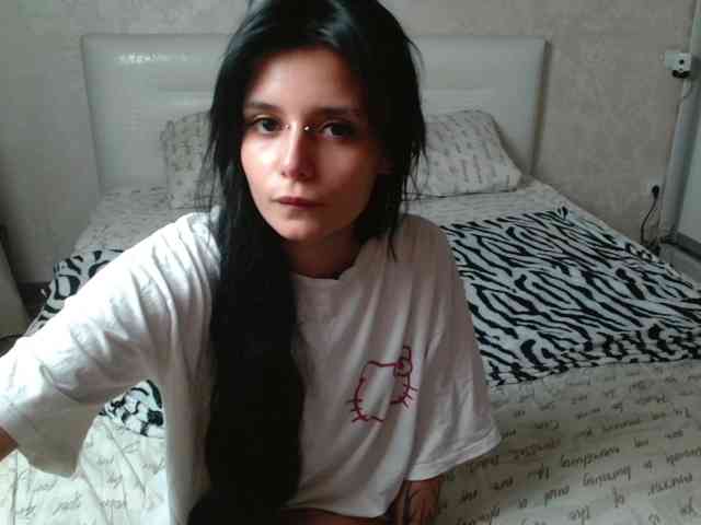 TheSluttyFox webcam