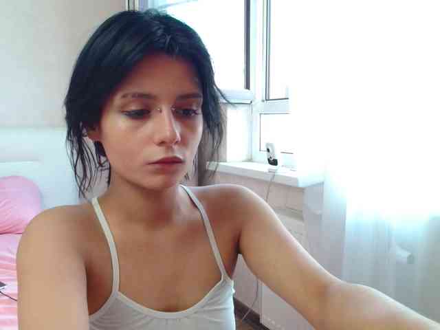 TheSluttyFox webcam