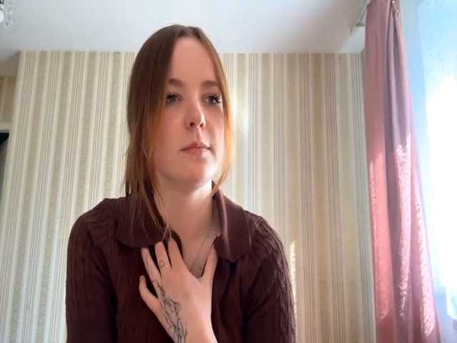 le modèle ImeldaLockner est en webcam porno dans un show sur le site bongacams, il possède les tags suivants: White/Caucasian,Redhead,Shaved