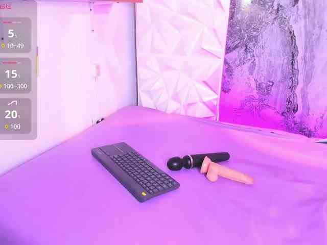 playful-violet webcam