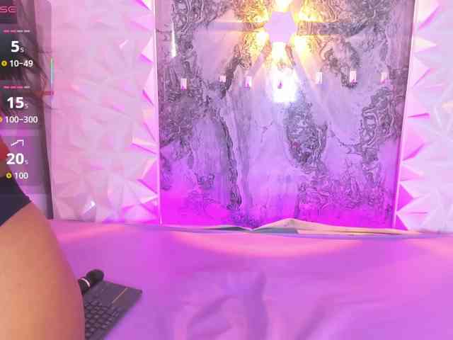 playful-violet webcam