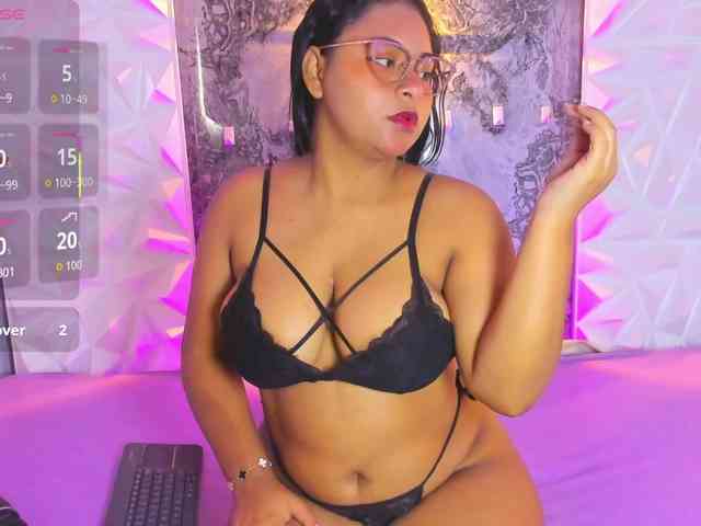playful-violet webcam